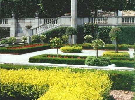 Gardens in Niagara Falls, Ontario, Canada